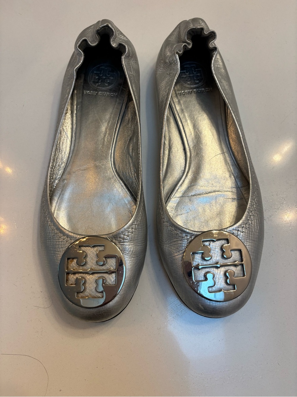 Tory Burch Silver Metallic Logo Round-Toe Ballet Flats